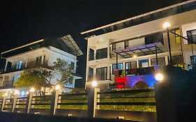 Hill Monk - Whispering Mist